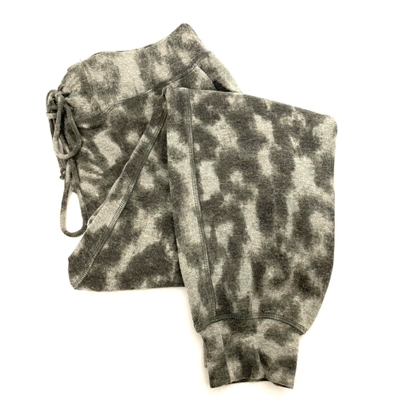 Blank NYC Super Soft Grey Leopard Print Lace Up Joggers Size Large - Picture 1 of 8